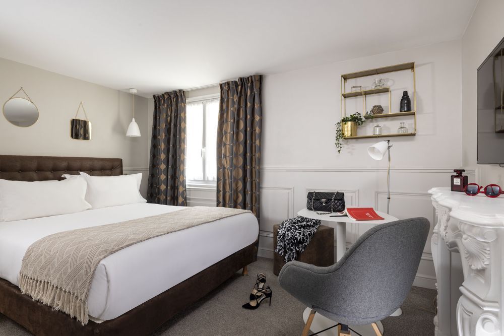 Madeleine Haussmann Hotel - Superior Room